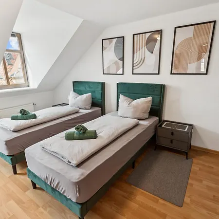 Lägenhet Monteurwohnung Bis 16 Personen Wlan, Waschmaschine, Smart-tv, Balkon *