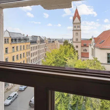 Monteurwohnung Bis 16 Personen Wlan, Waschmaschine, Smart-tv, Balkon *