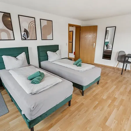 Lägenhet Monteurwohnung Bis 16 Personen Wlan, Waschmaschine, Smart-tv, Balkon Chemnitz