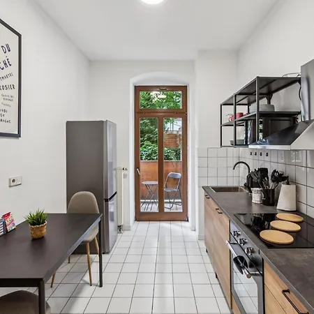 Lägenhet Monteurwohnung Bis 16 Personen Wlan, Waschmaschine, Smart-tv, Balkon