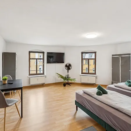 Lägenhet Monteurwohnung Bis 16 Personen Wlan, Waschmaschine, Smart-tv, Balkon